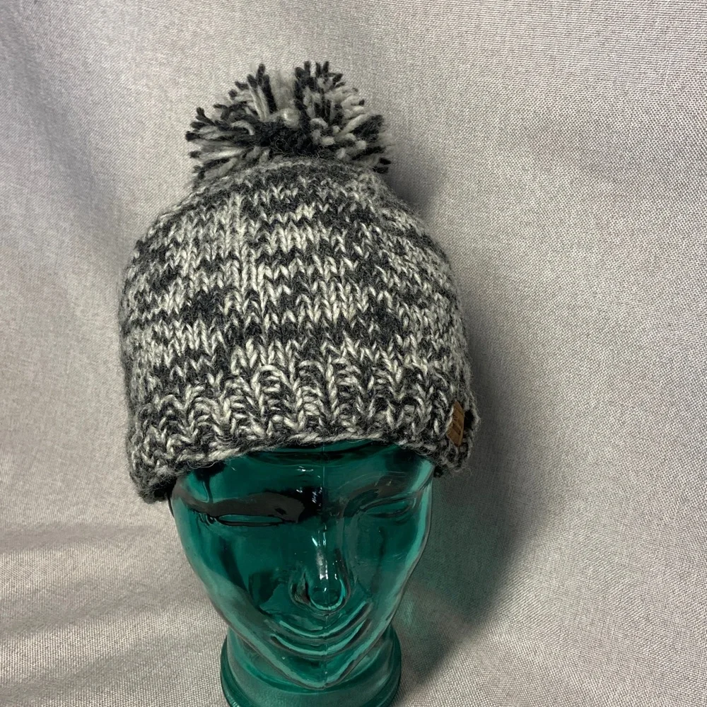 Rocky Mountain Hat Cozy Knit Pom-Pom Beanie